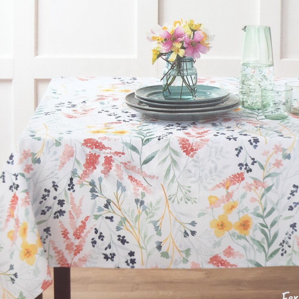 Indoor Outdoor Fabric Tablecloth 60x84 in Floral Feral Flower Easy Care